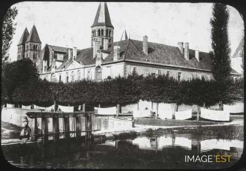 Palais abbatial (Paray-le-Monial)